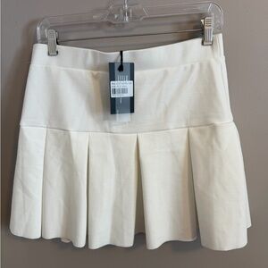 Lioness Rescue Me Pleated Mini Skirt in White - Size L (US 8) NWT